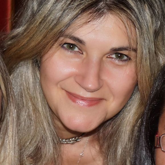 Meet your Posher, Fulya - Picture 1 of 1